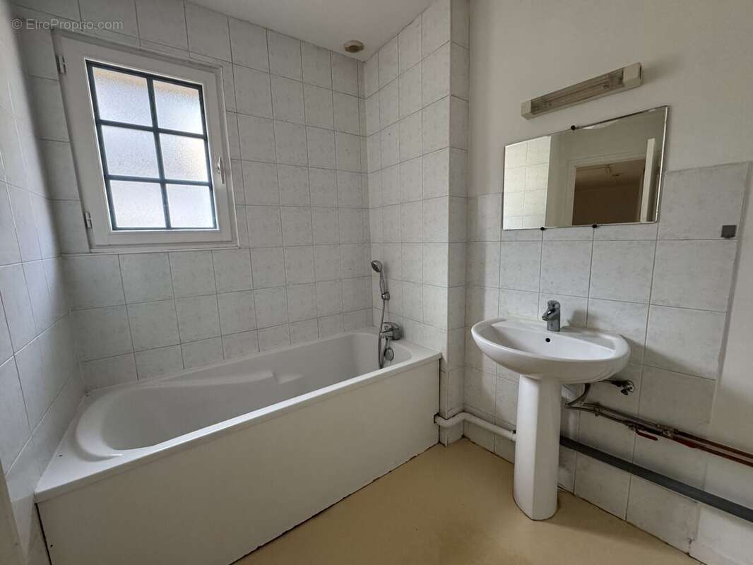 Maison à PONT-L&#039;EVEQUE