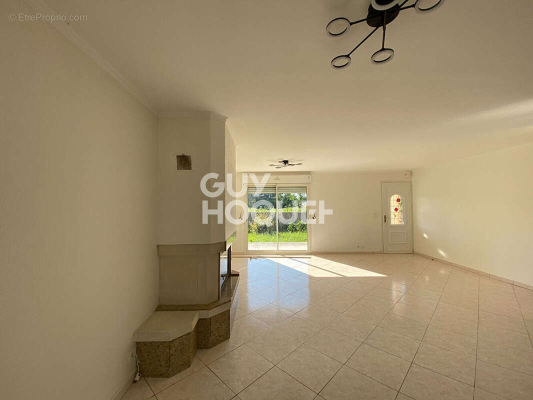 Maison à SAINT-DENIS-DE-PILE