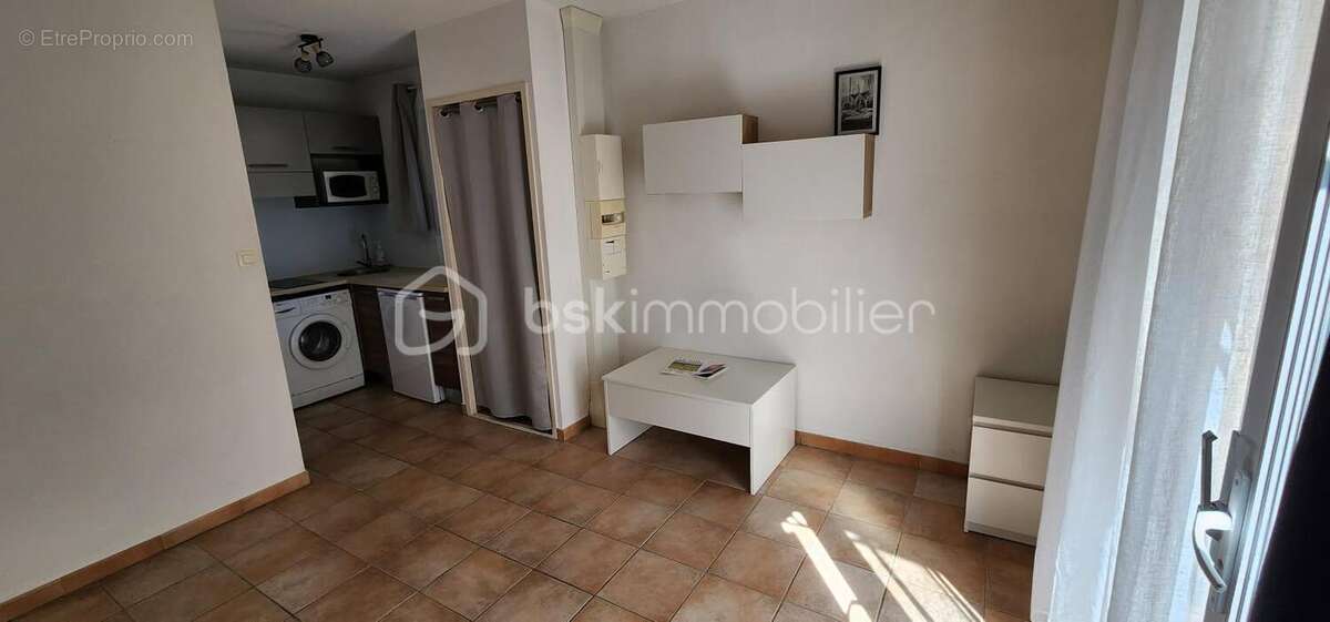 Appartement à LA LONDE-LES-MAURES