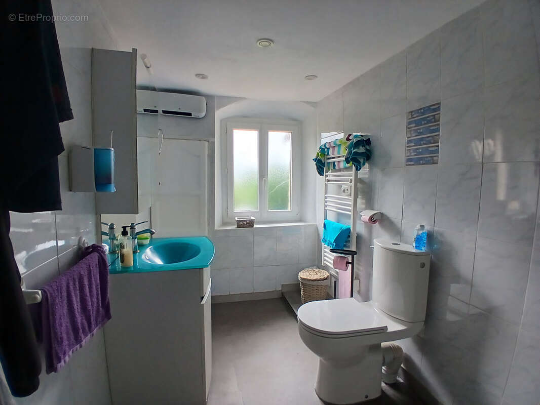 Maison à AUGEROLLES