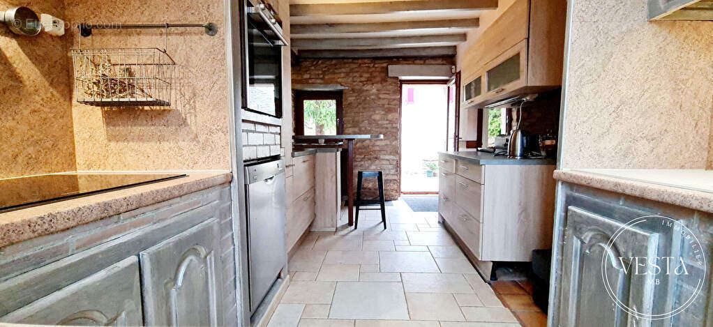 Maison à FLEUREY-SUR-OUCHE