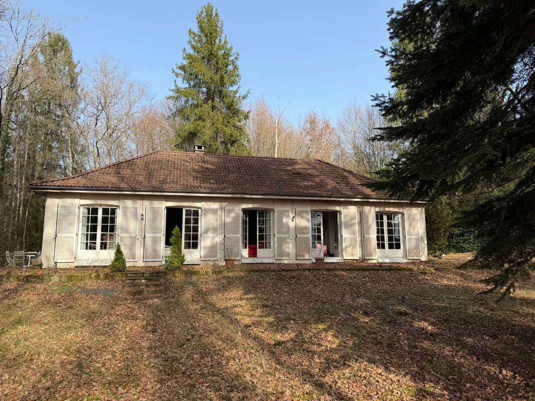 Maison à LINARDS