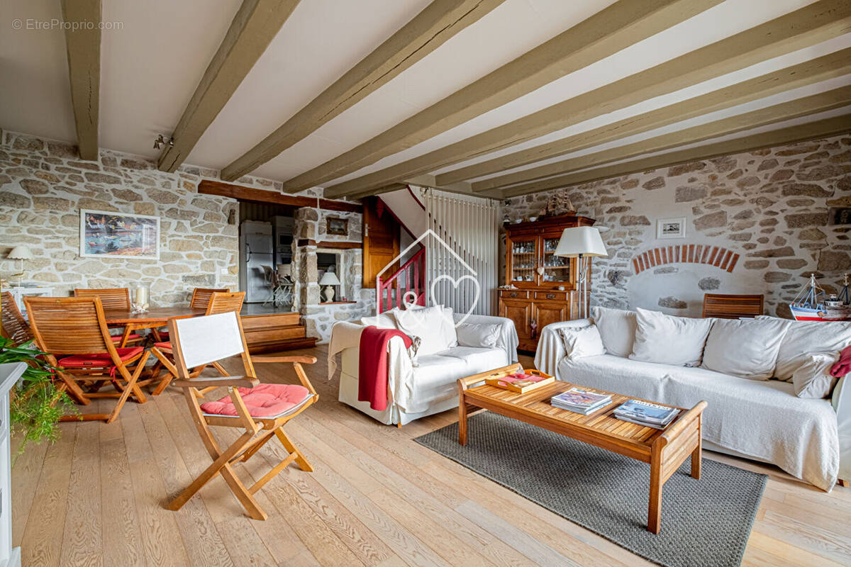 Maison à LA TURBALLE