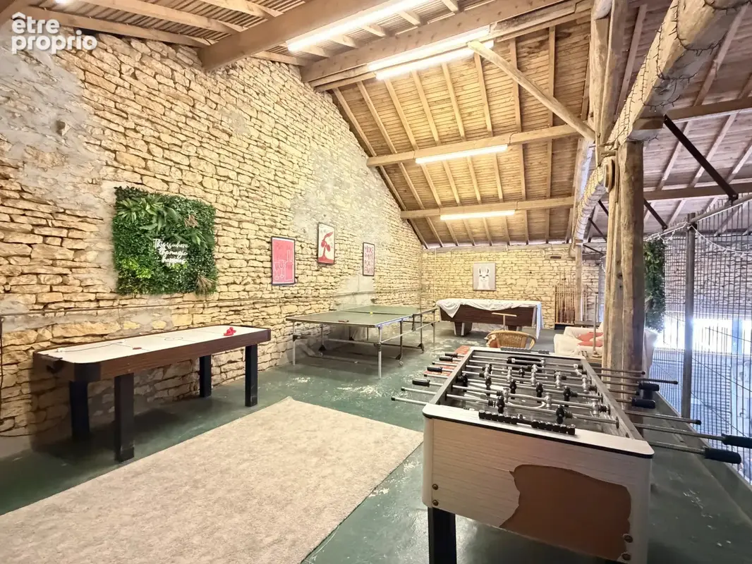 Propriété de caractère exceptionnelle avec gîte, vaste grange et nombreux bâtiments – proche de Civray - photo 14