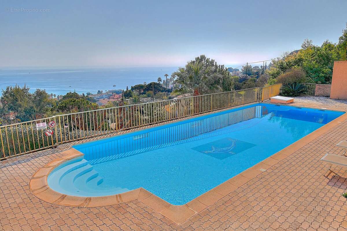 Appartement à VALLAURIS