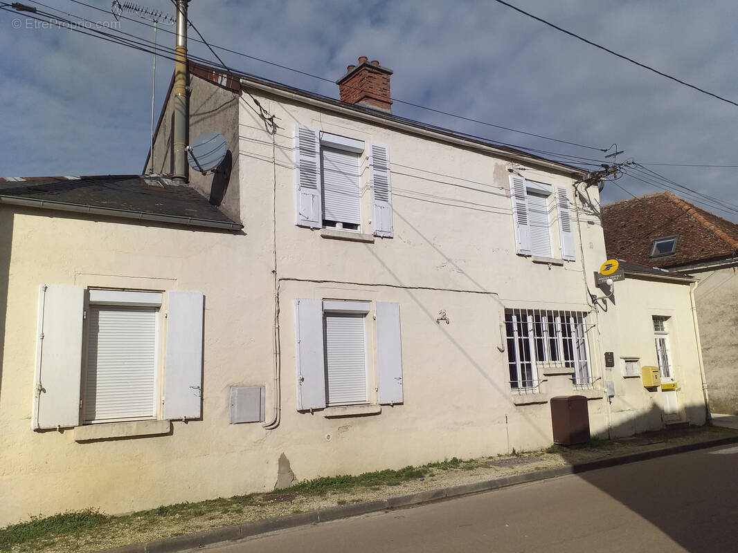 Maison à SENNEVOY-LE-BAS