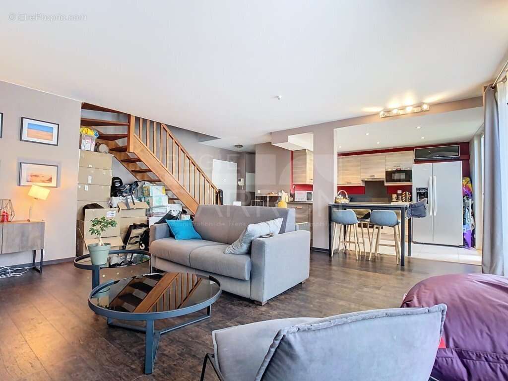 Lyon 8 proche parc blandan t4 duplex dernier etage terrasse 18m² 419000€ - photo 9