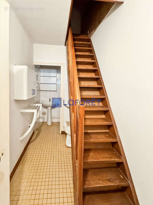 Maison à VILLAINES-LES-ROCHERS