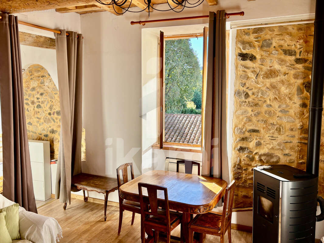 Appartement à SAINT-BAUZILLE-DE-PUTOIS