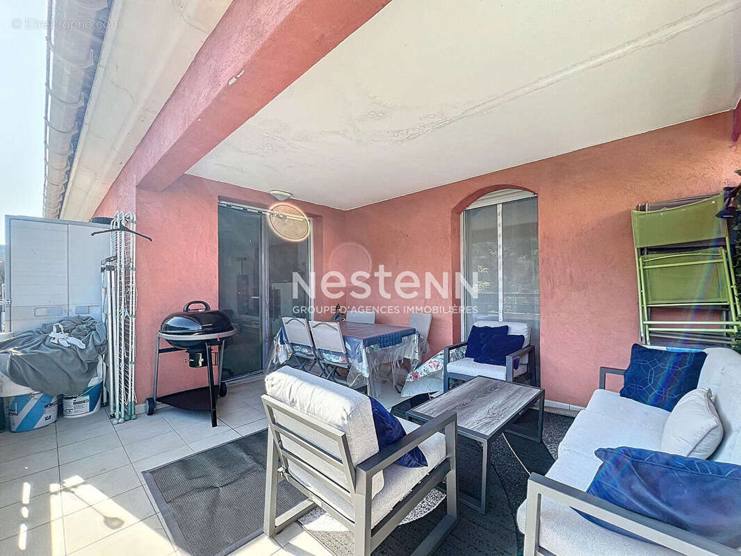 Vallauris - 4P - 85m² - Terrasse 15m² - Sud - Dernier étage - 2 parkings - Cave - Calme - photo 2