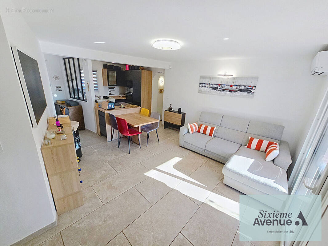 Appartement à SIX-FOURS-LES-PLAGES