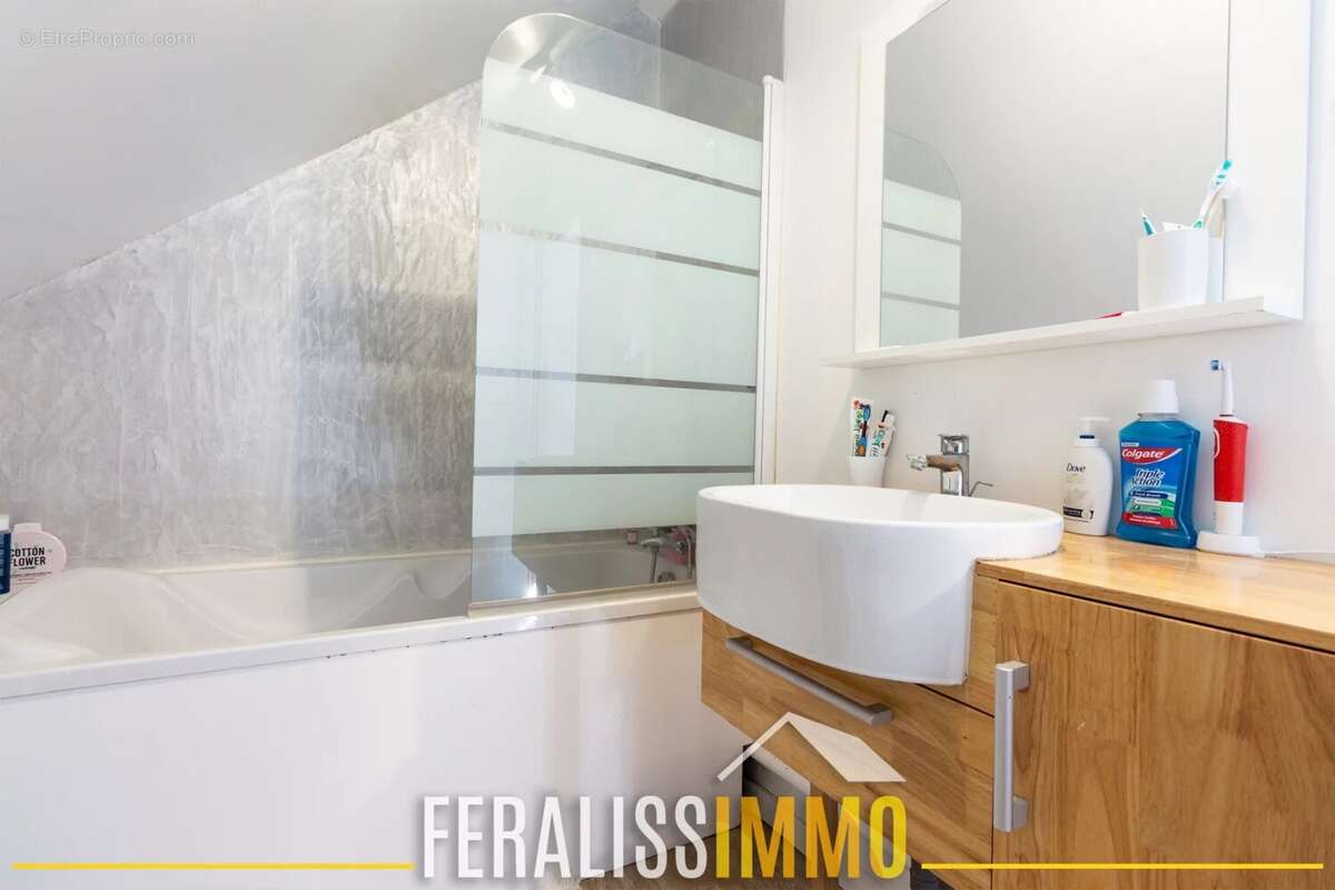 Maison à COURDIMANCHE