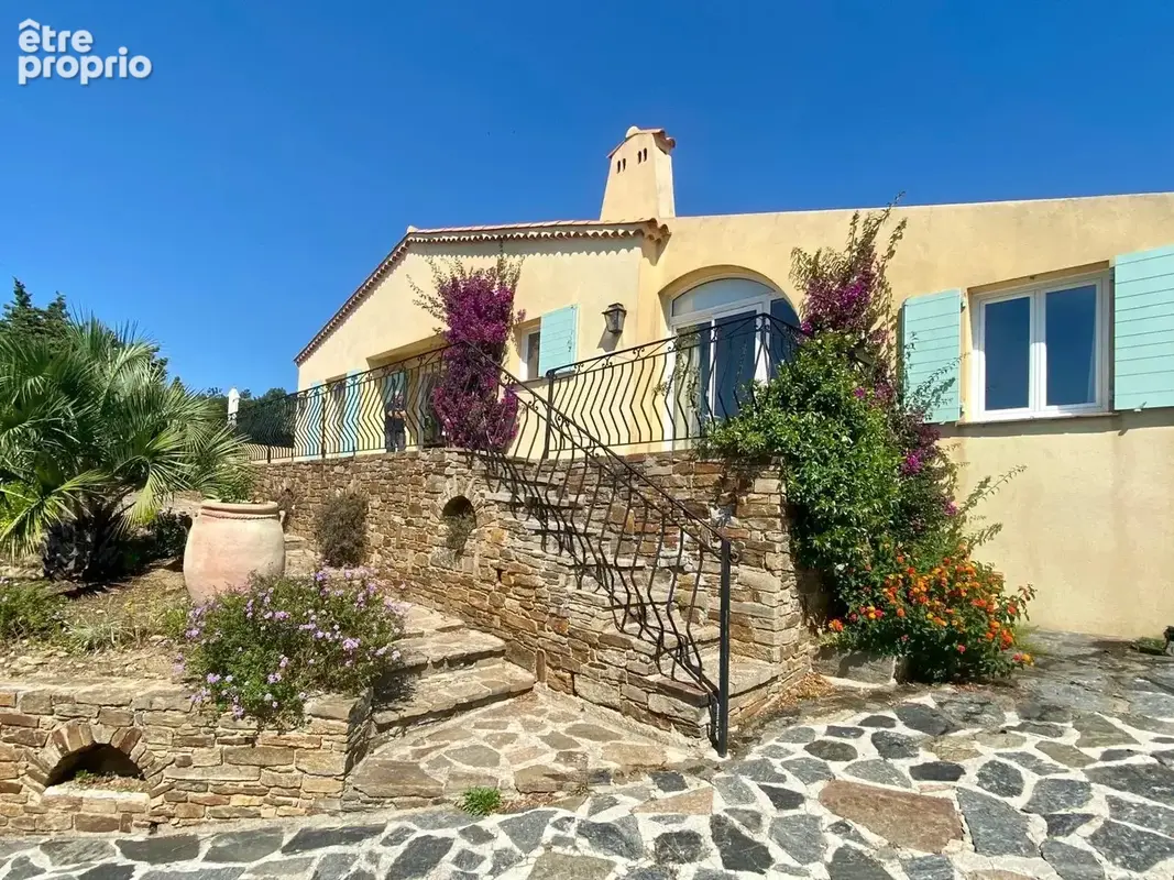Villa vue mer et terrain constructible – 83230 Bormes les Mimosas - photo 2