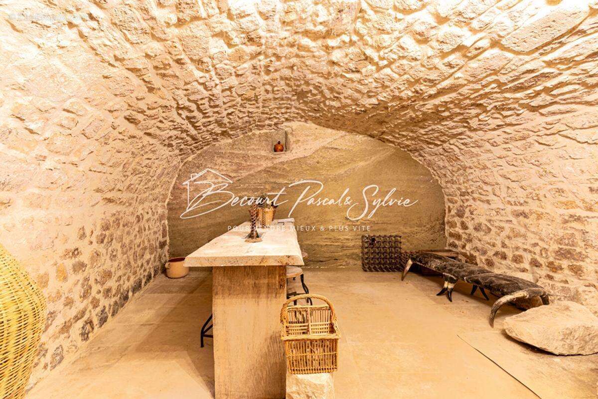 Maison à PERNES-LES-FONTAINES