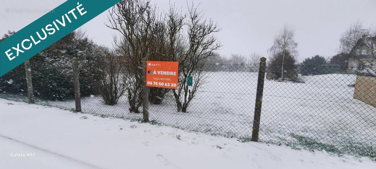 Photo 1 - Terrain à VERON