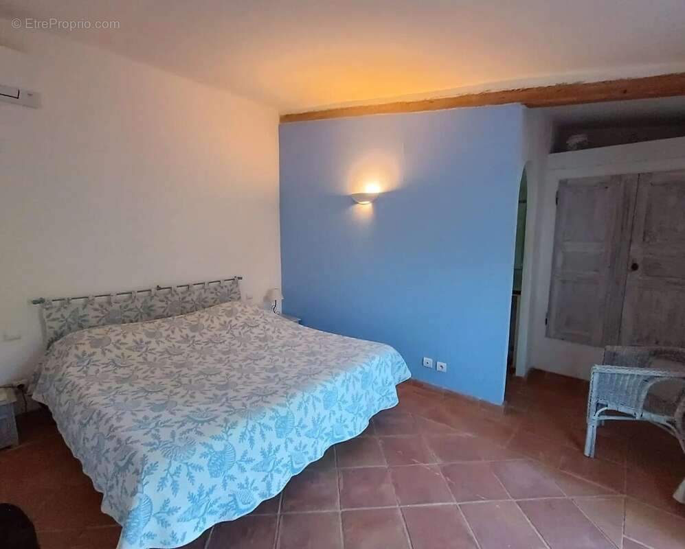 Maison à PUGET-VILLE