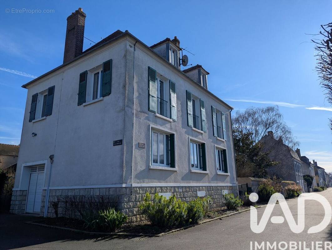 Photo 1 - Maison à NEUVY-SUR-LOIRE