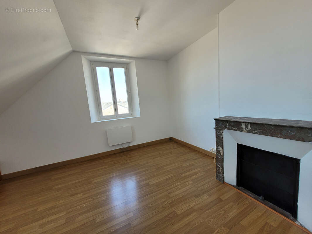 Appartement à AUNEAU