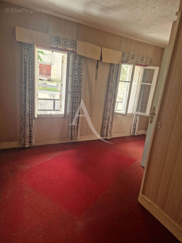 Maison à SAINT-CESAIRE