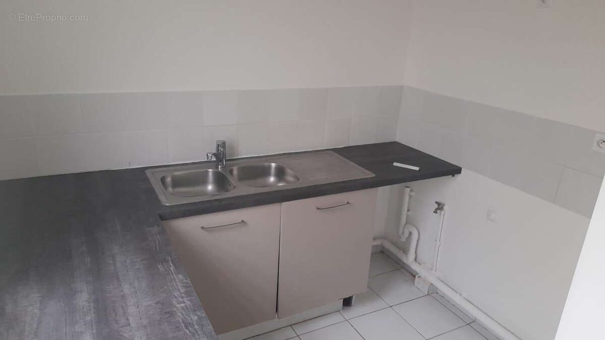 Appartement t3 Secteur Lamentin superficie 61 m2 - photo 2