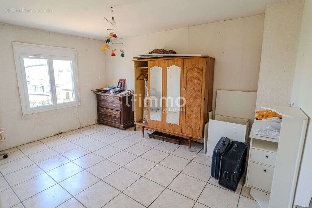 Maison familiale 4 chambres, garage et jardin - Carcassonne St G - photo 13