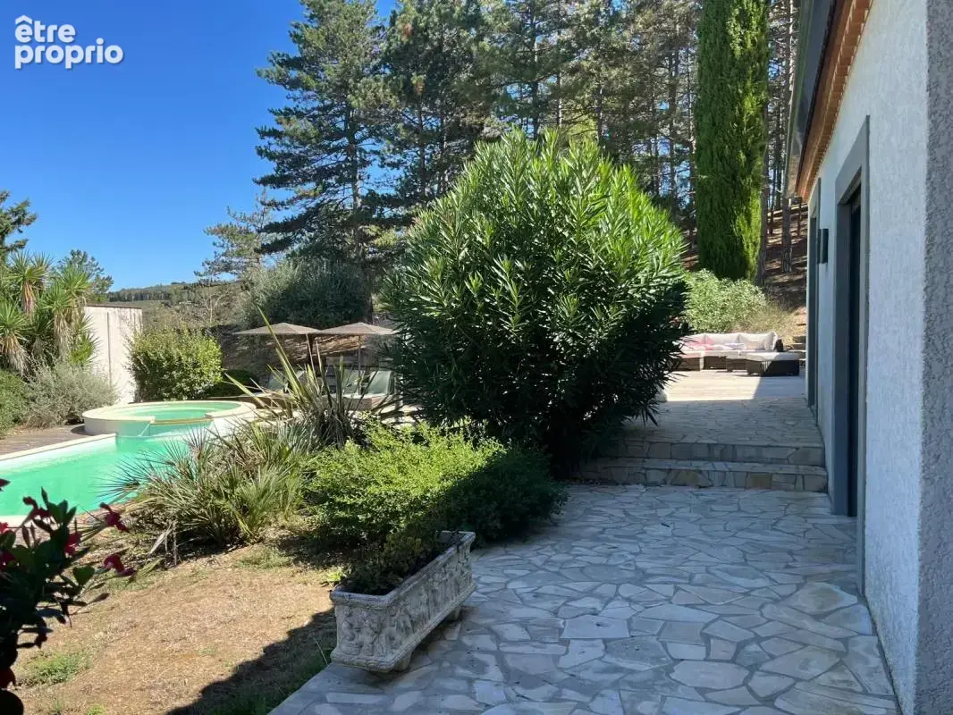 Belle villa de 166 m2 avec piscine , terrain 12730 m2 - photo 17