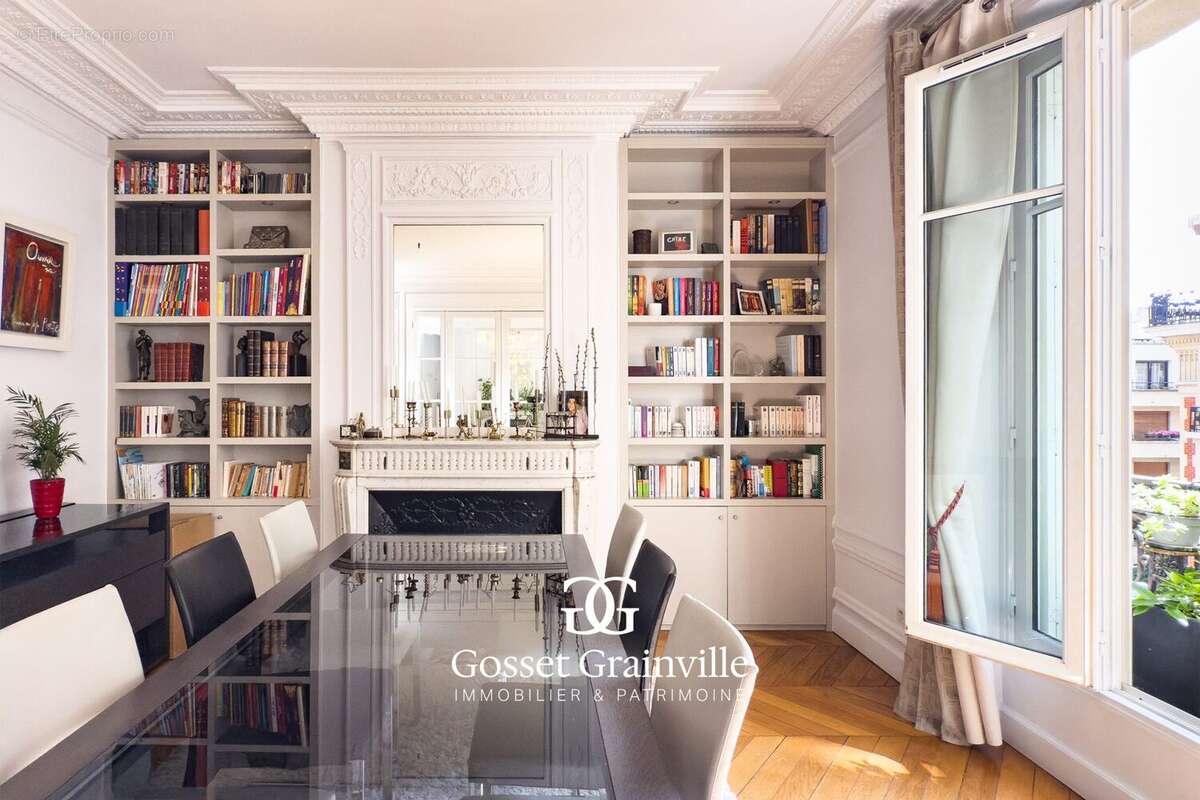 Appartement à NEUILLY-SUR-SEINE