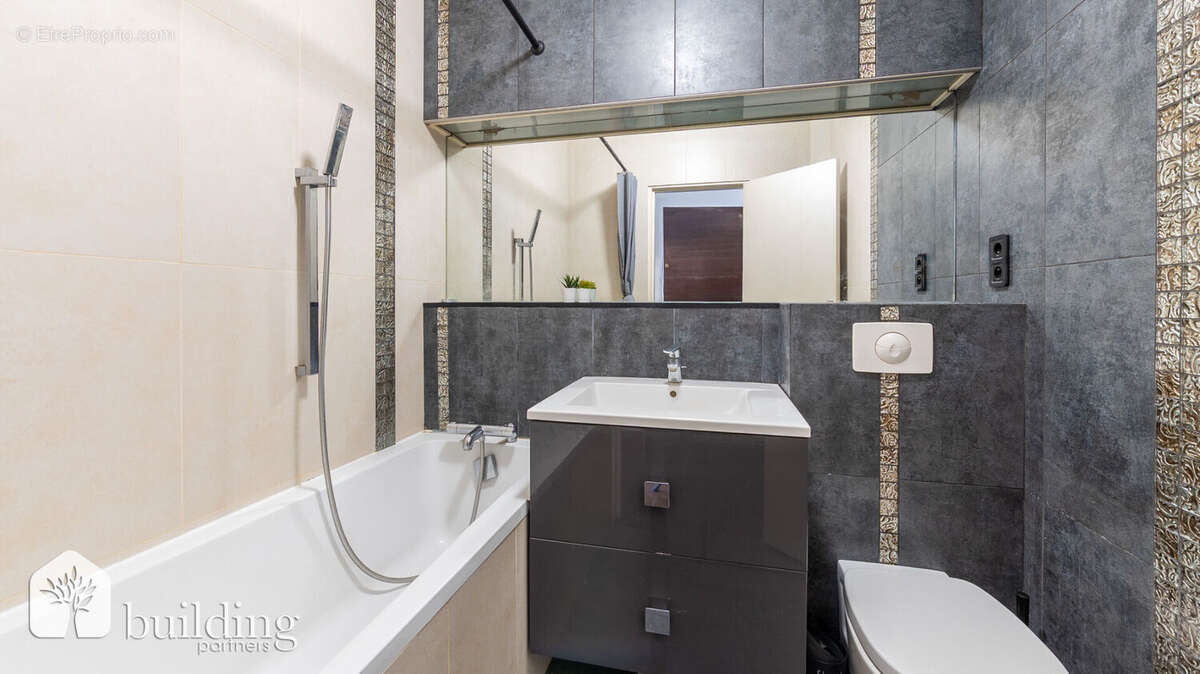 Appartement à COURBEVOIE