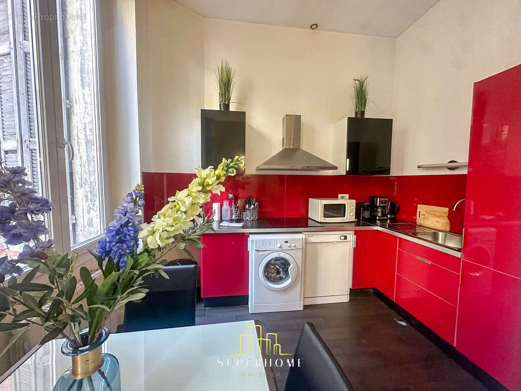 Appartement à MARSEILLE-1E