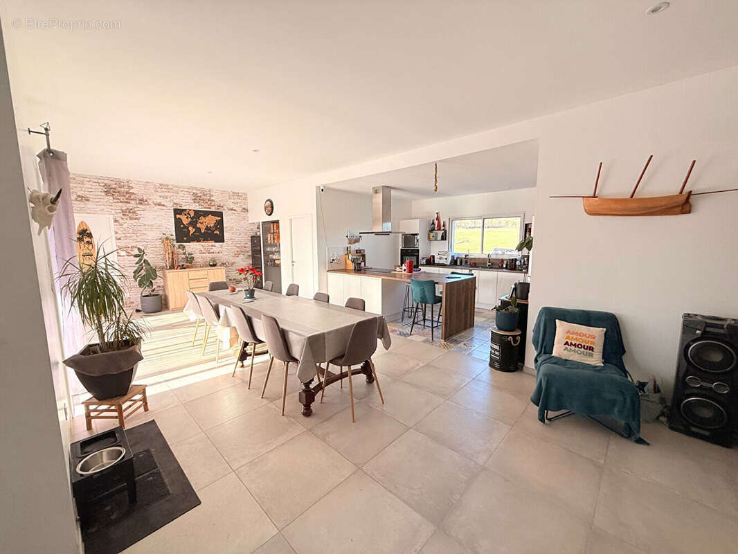 Maison à VALDIVIENNE