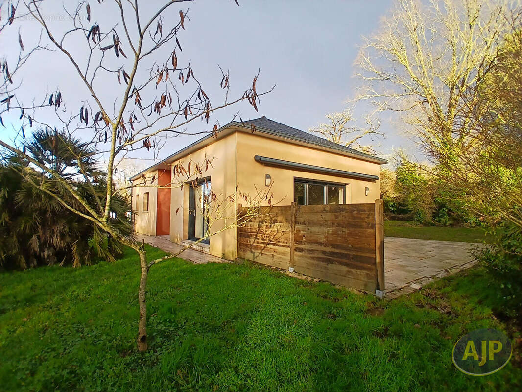 Maison à PLESSE