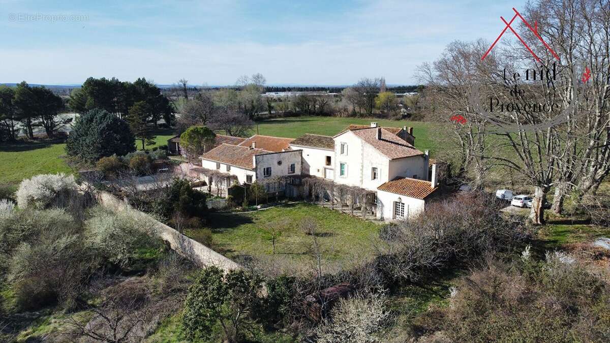 Maison à PERNES-LES-FONTAINES