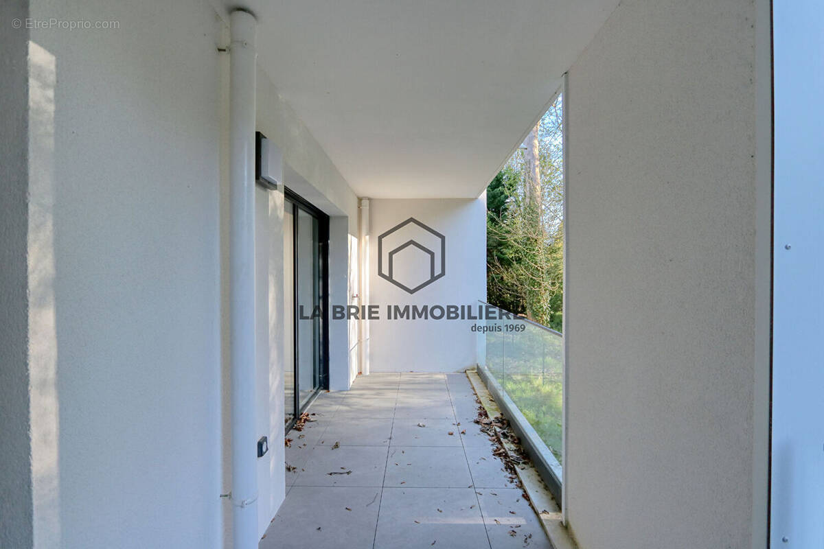 Appartement à RUBELLES