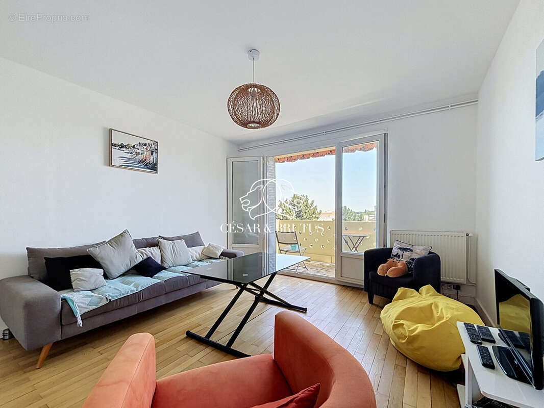 Appartement à OULLINS