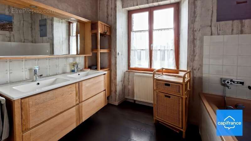 Maison de Caractère 7 pièces de 174 m2 - photo 6