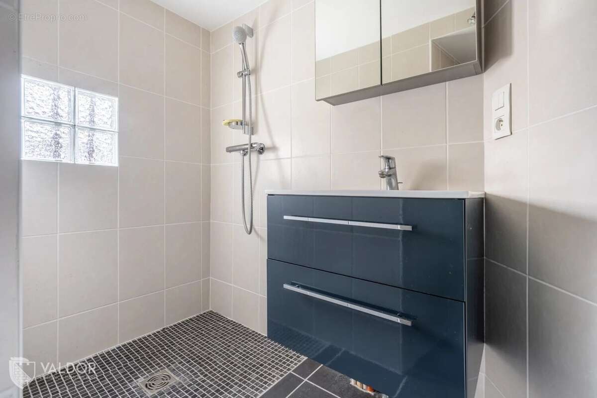 Appartement à LA TOUR-DU-PIN