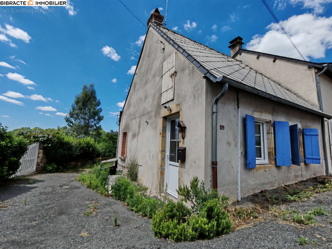 Maison à SEMELAY