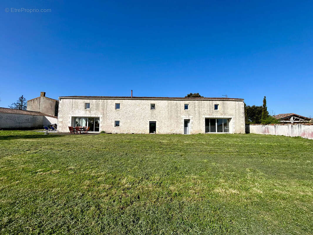 Maison à SAINT-MICHEL-EN-L'HERM