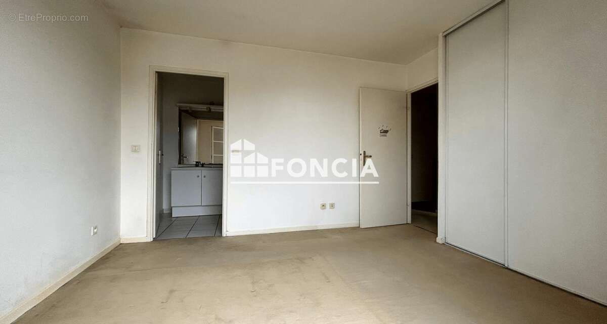 Maison à LE COUDRAY-MONTCEAUX