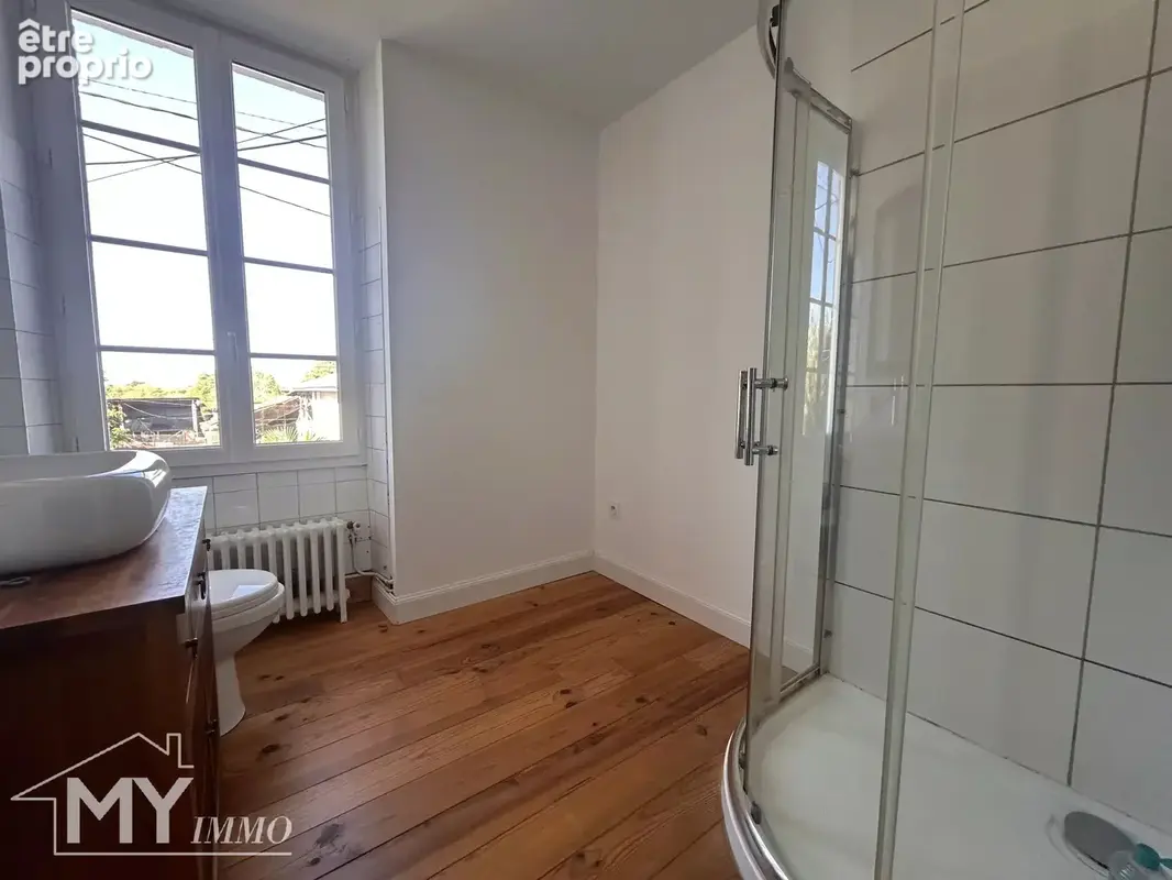 Élégante maison bourgeoise en pierre avec deux granges - photo 18