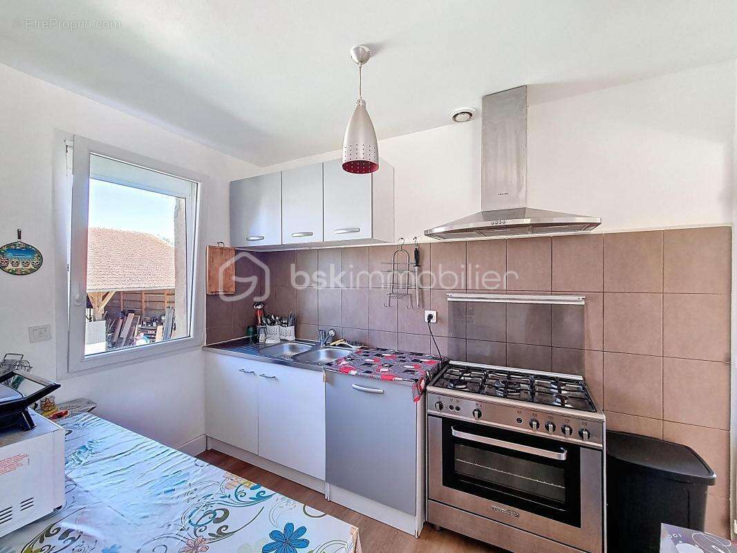 Appartement + local commercial - photo 3