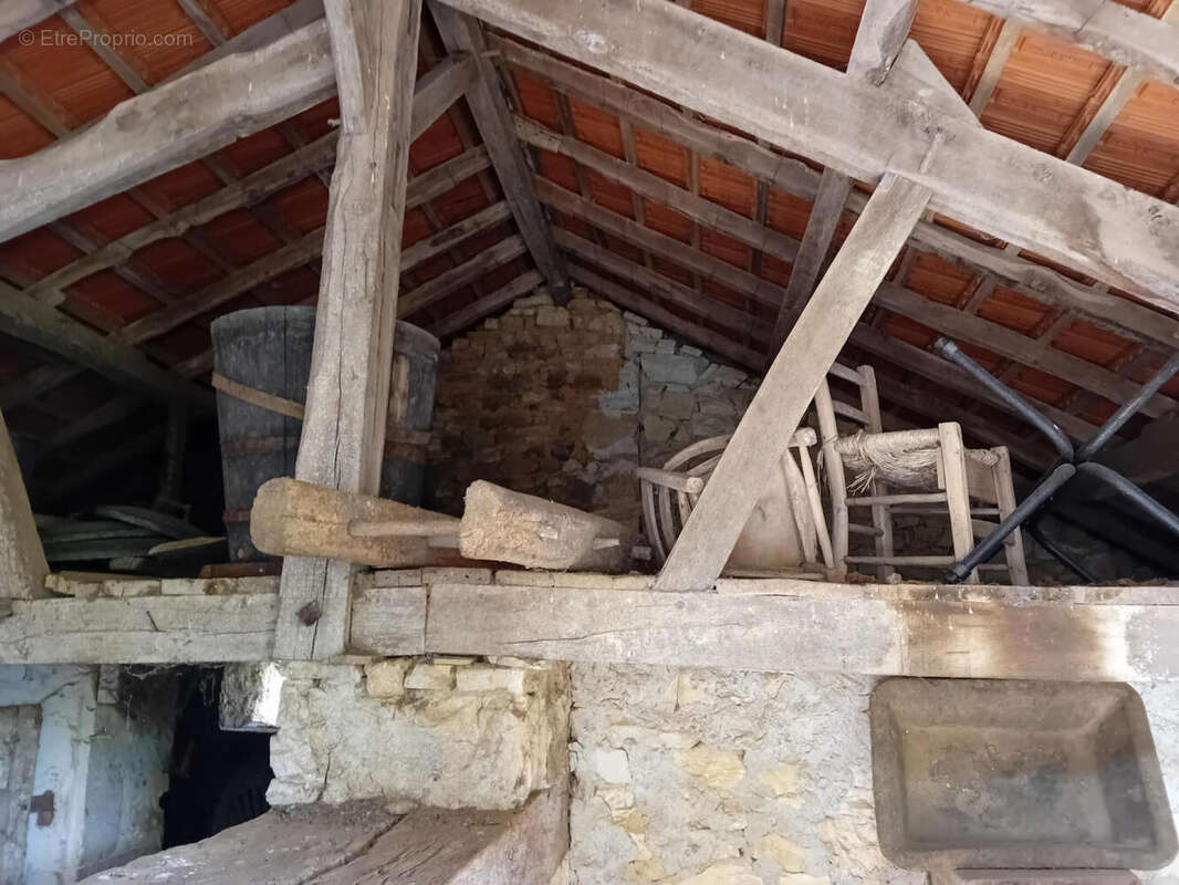 Etable  - Maison à GOURDON