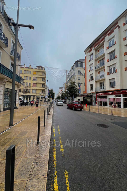Commerce à VICHY
