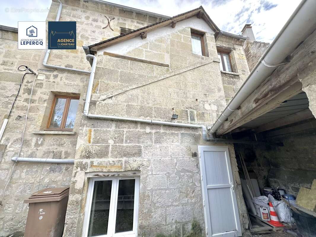 Maison à VIC-SUR-AISNE