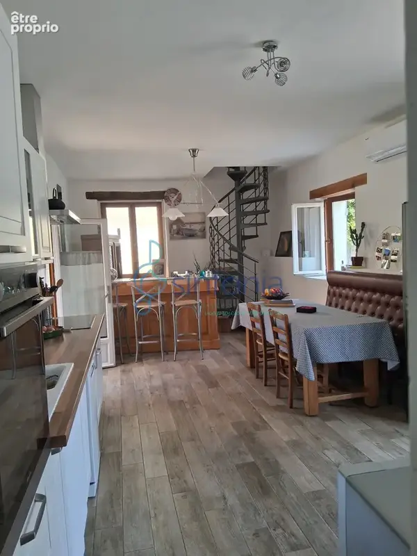 Maison à MOUSSAC