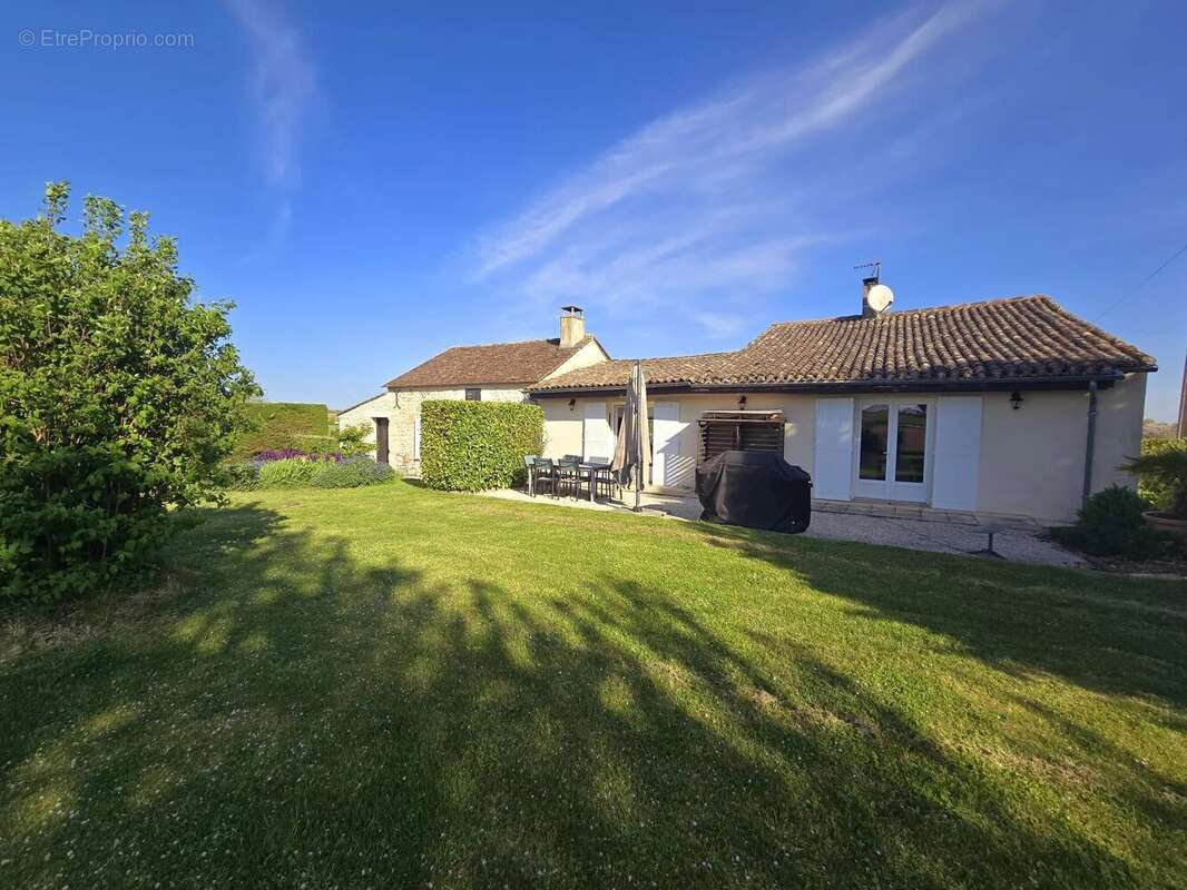 Maison à EYMET