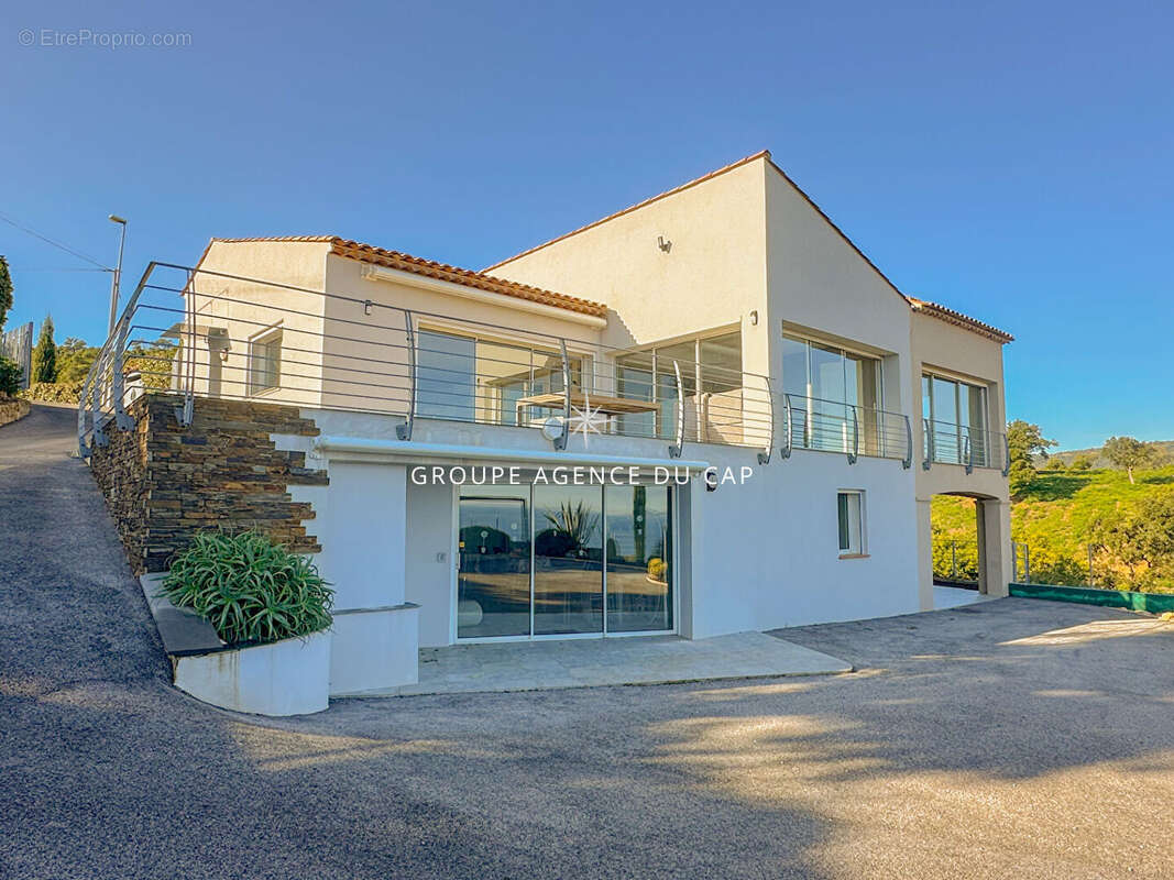 Maison à LES ISSAMBRES