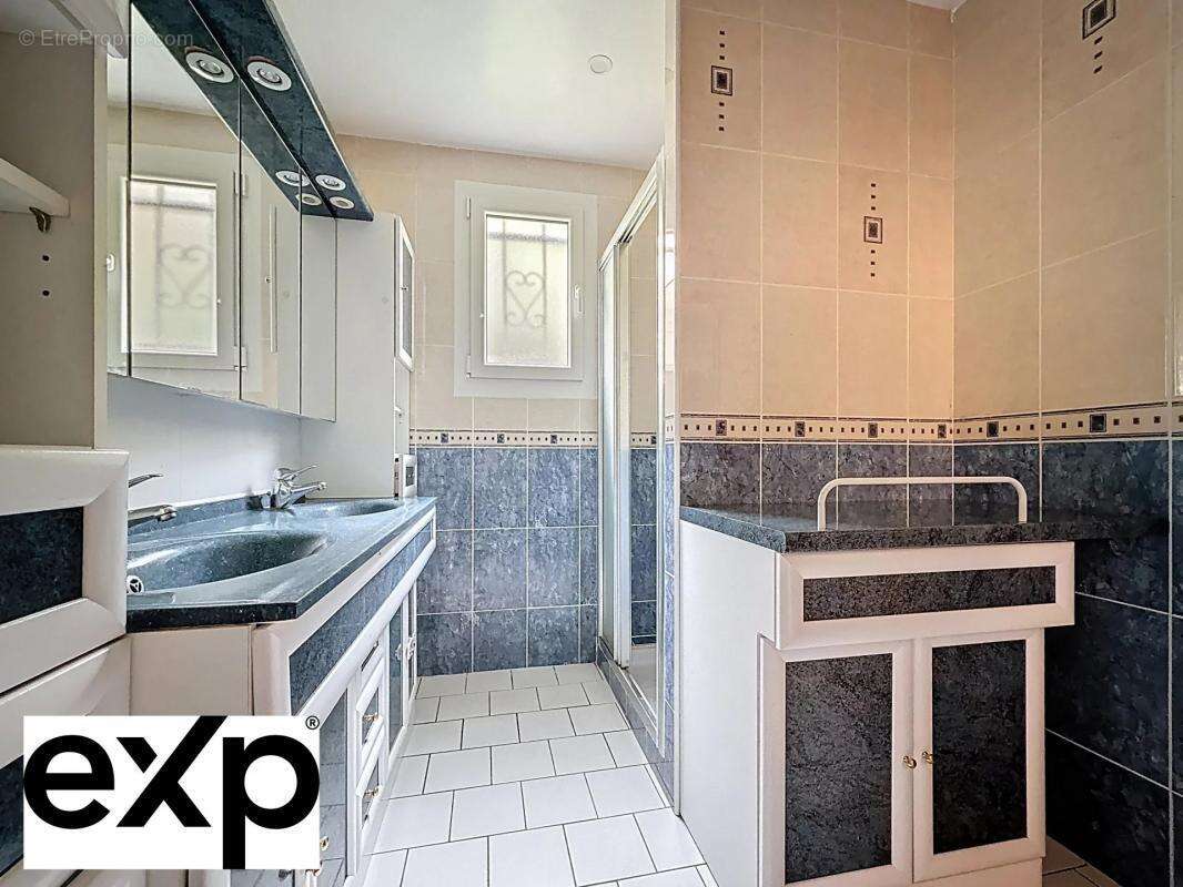 Maison à LE NEUBOURG