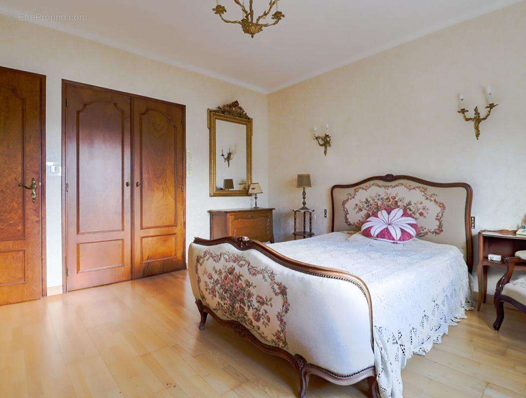 Maison à LACAUNE