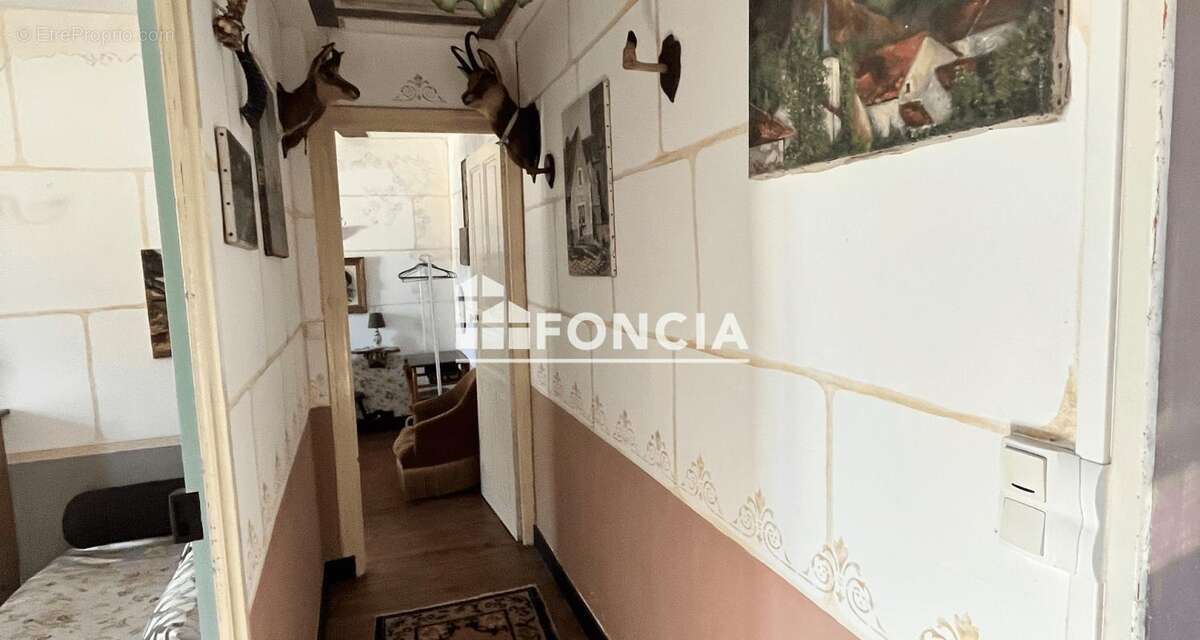 Authentique Logis angevin de 8 pièces avec jardin paysagé à La Chapelle aux Choux - photo 10